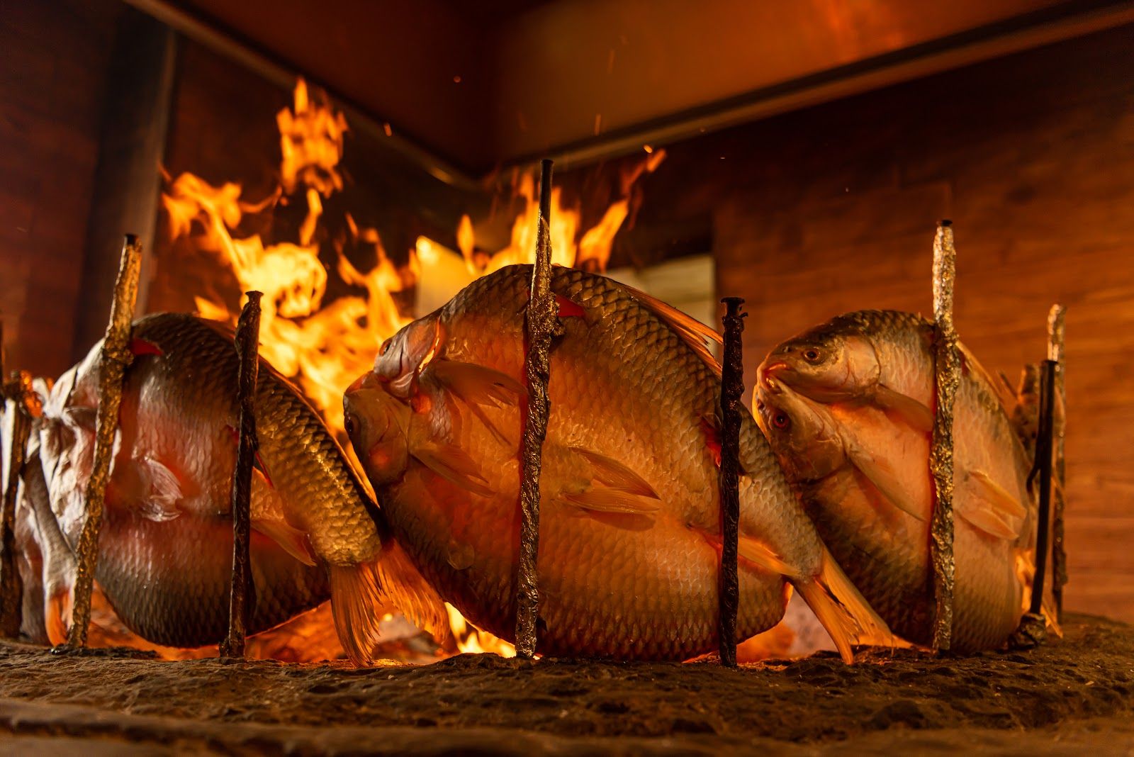 Al Bait Al Baghdadi Dubai — masgouf fish with Iraqi rice and sides