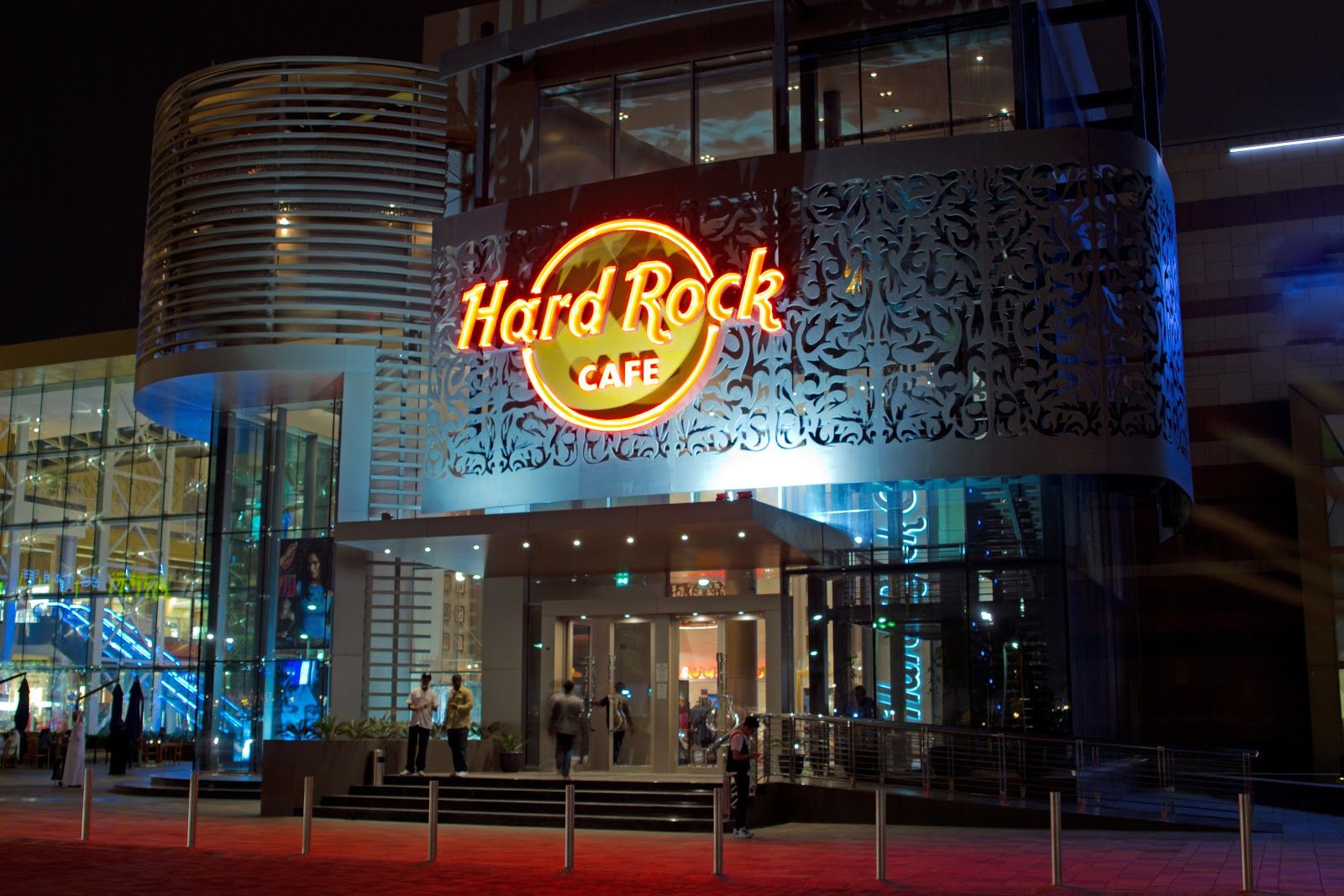 American food Dubai complete guide