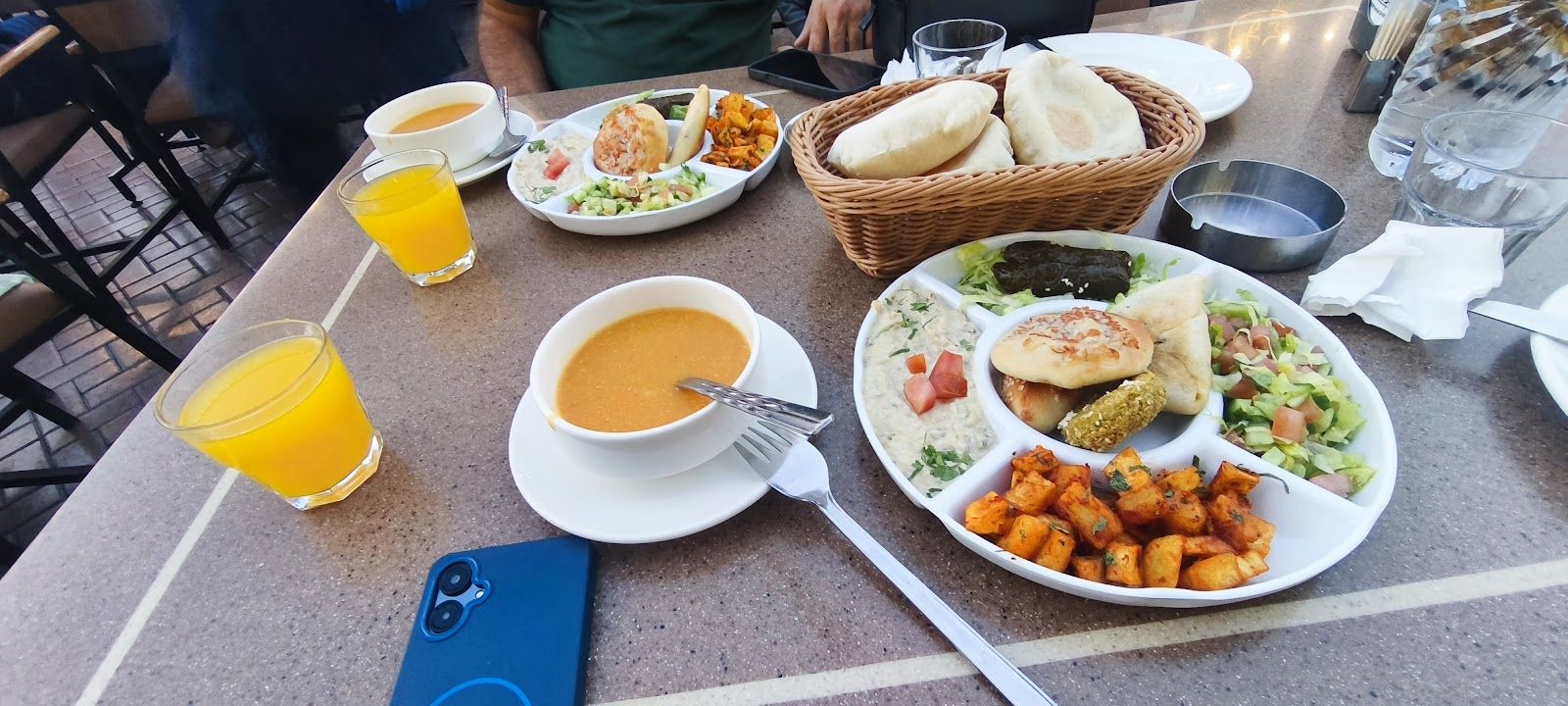 Aroos Damascus Deira late night — Syrian charcoal grill, mezze and lamb shawarma
