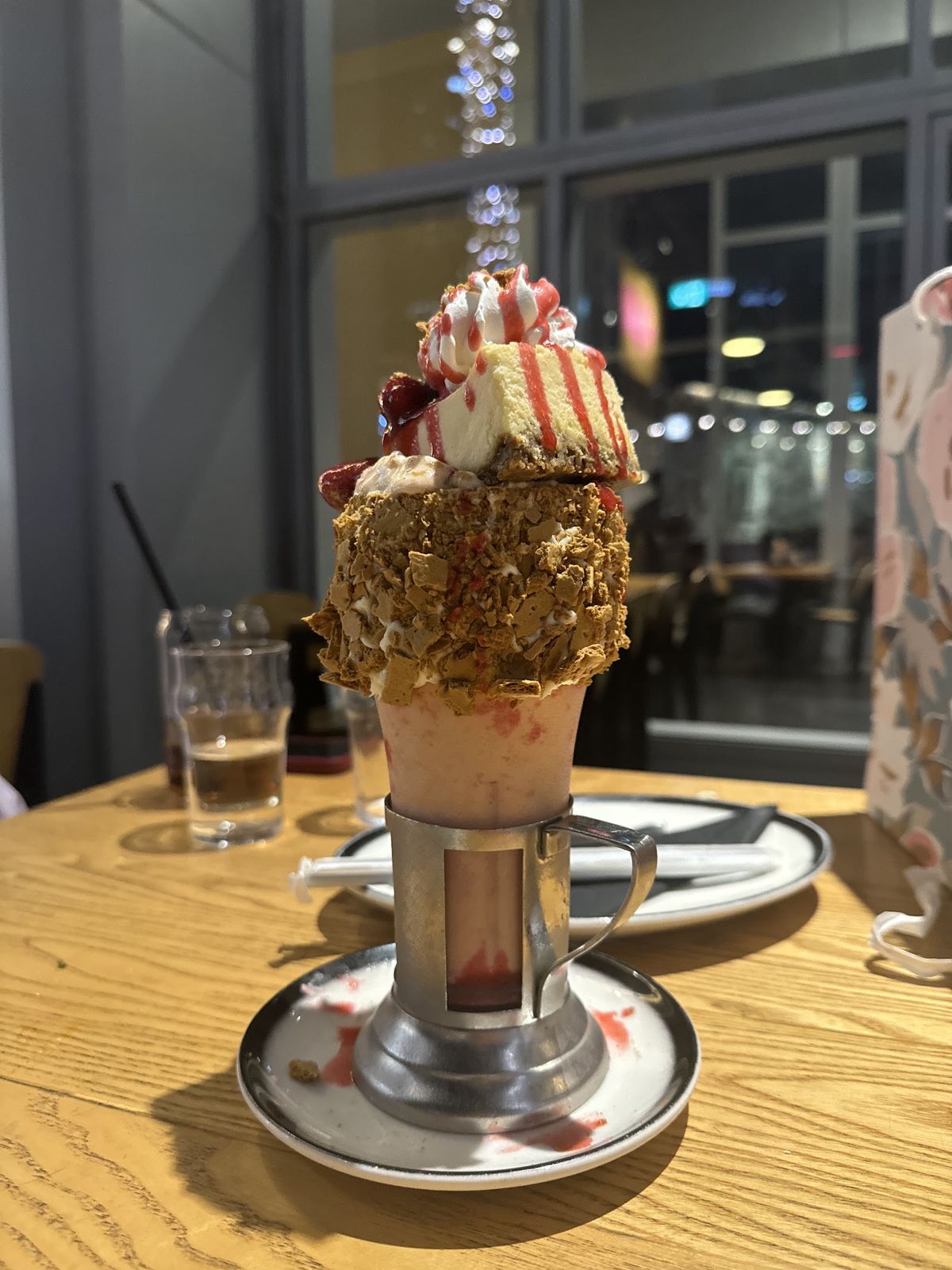Black Tap Dubai — craft burgers and CrazyShakes in Dubai Marina