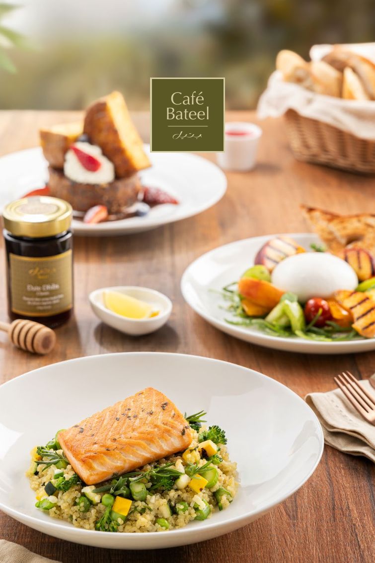 Cafe Bateel Dubai — date-focused cafe terrace on the Boulevard