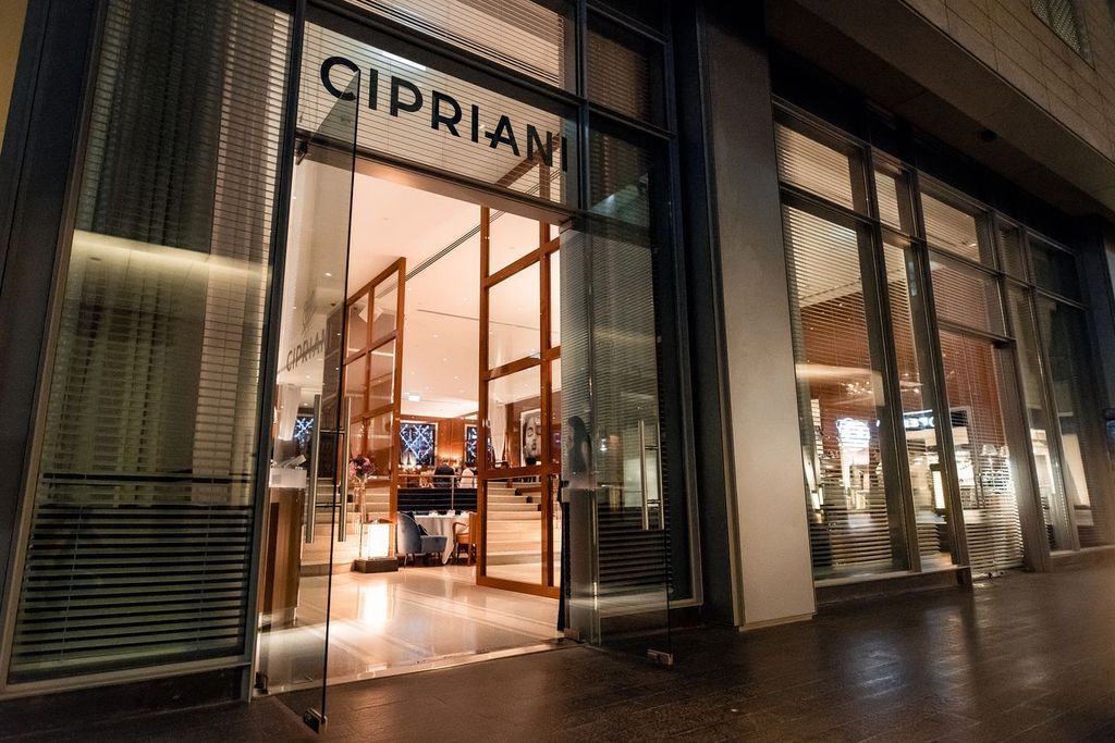 Cipriani DIFC Dubai - Italian fine dining white tablecloths