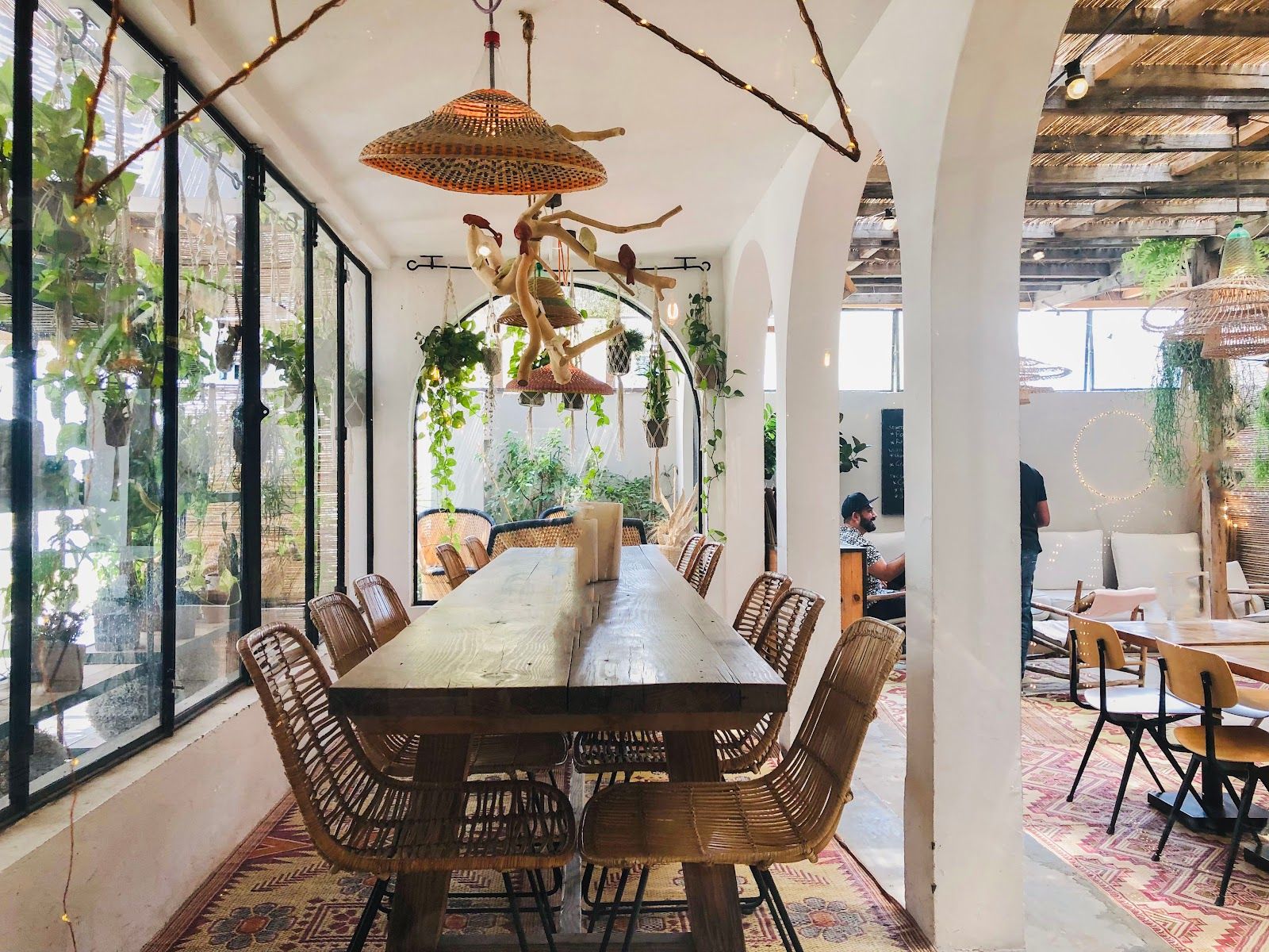 Comptoir 102 Jumeirah — wellness cafe and concept store with plant-based lunch menu