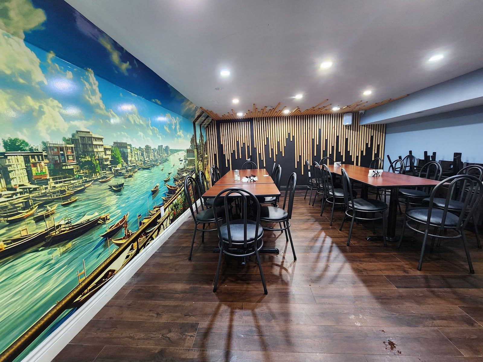 Bangladeshi restaurant Dubai kacchi biryani