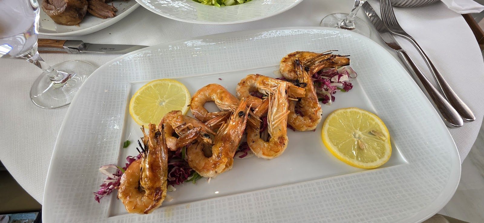 Estiatorio Milos Dubai — Greek raw bar and whole fish at Atlantis The Royal