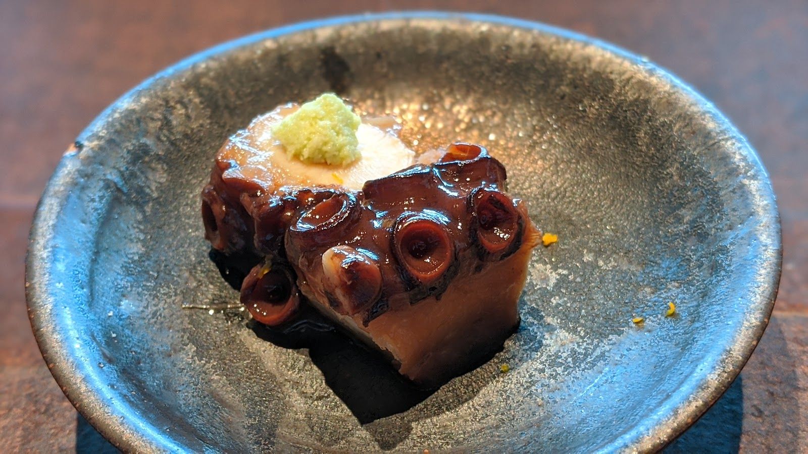 Hoseki Dubai — the eight-seat hinoki kaiseki counter at Bvlgari Resort
