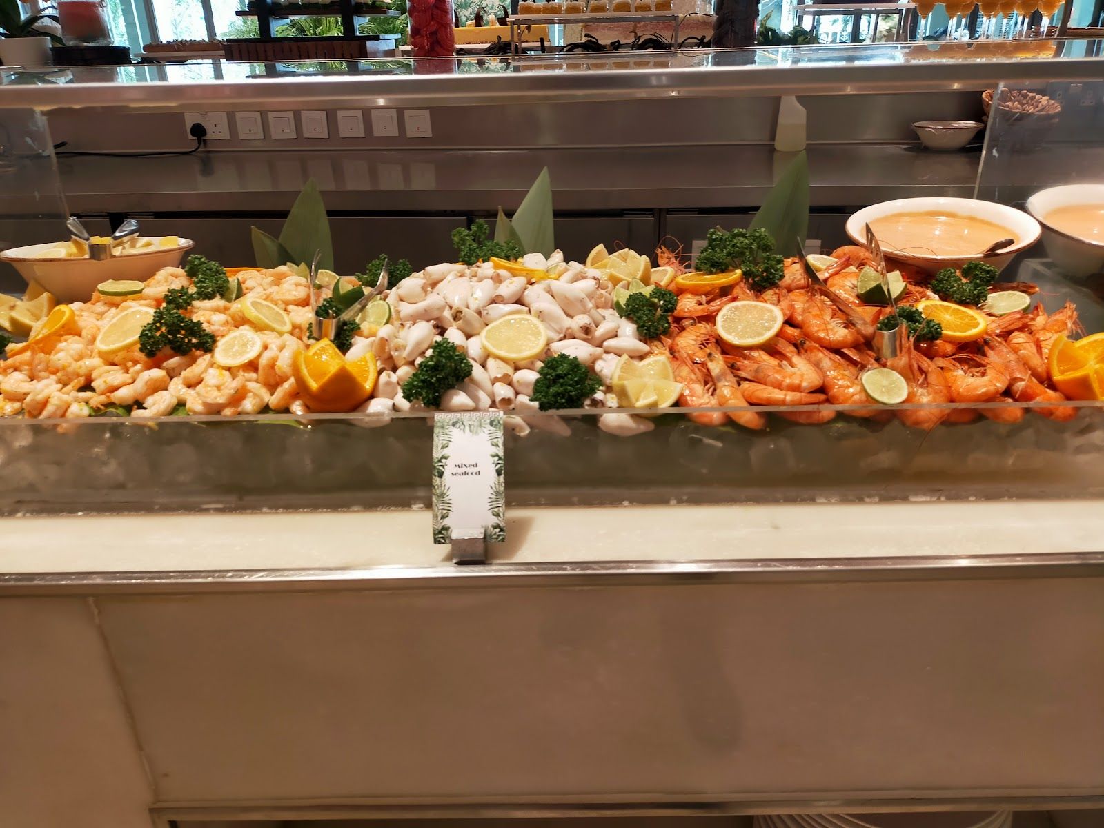 Into the Jungle Dubai — the rainforest-themed plates