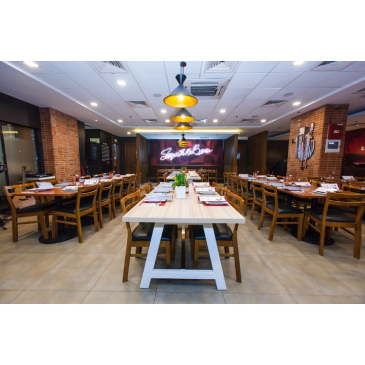 Max's Restaurant Dubai