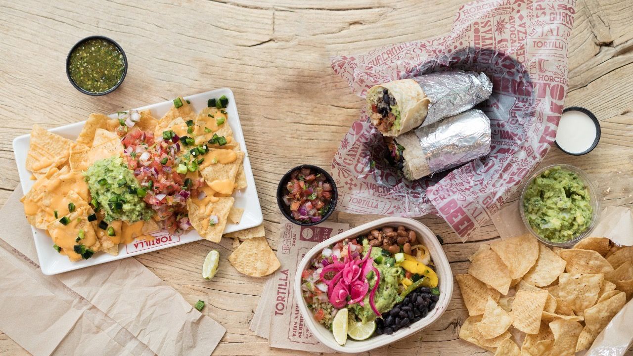 Mexican street food tacos with salsas — Dubai food scene