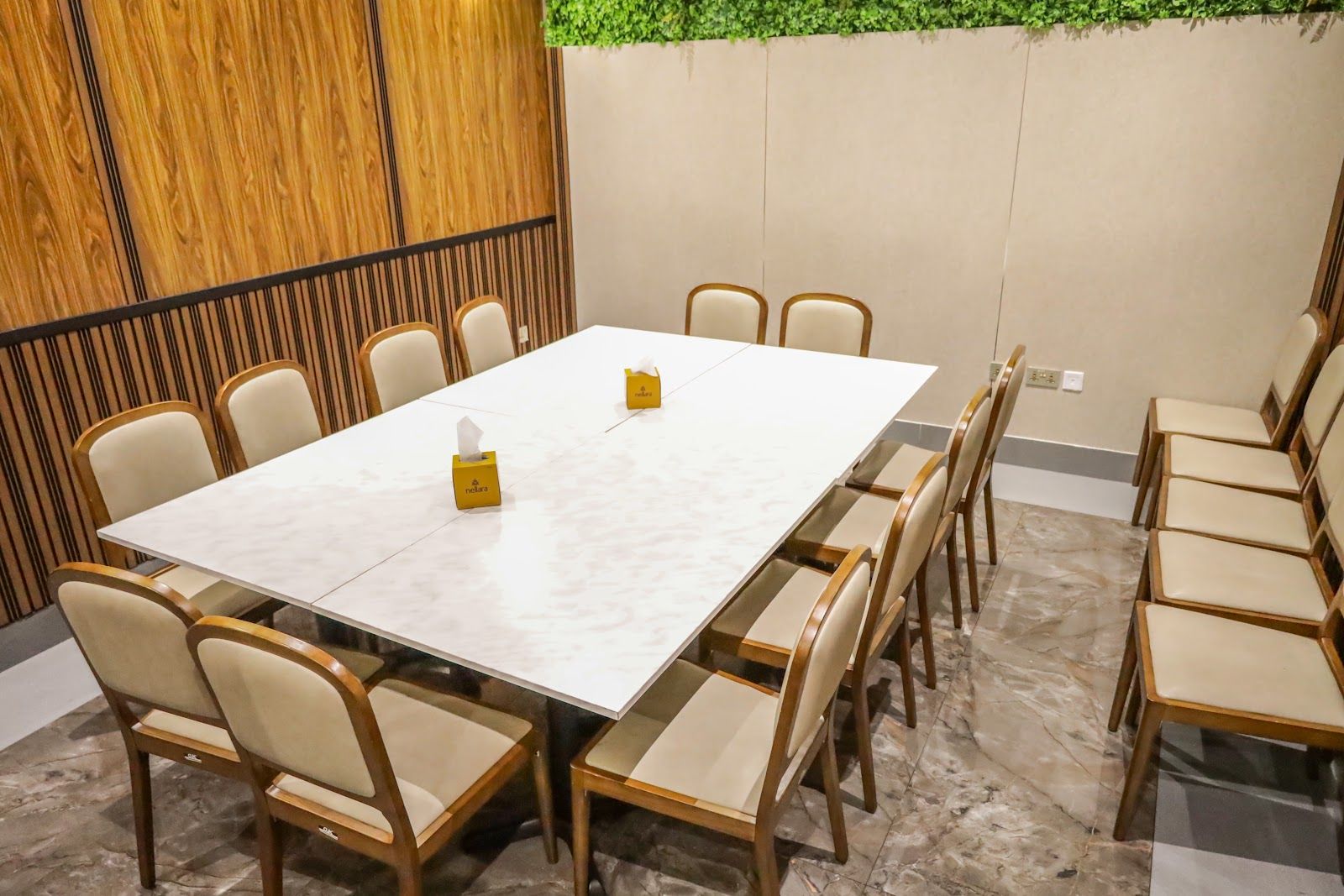 Nellara Bur Dubai Kerala sadya banana leaf