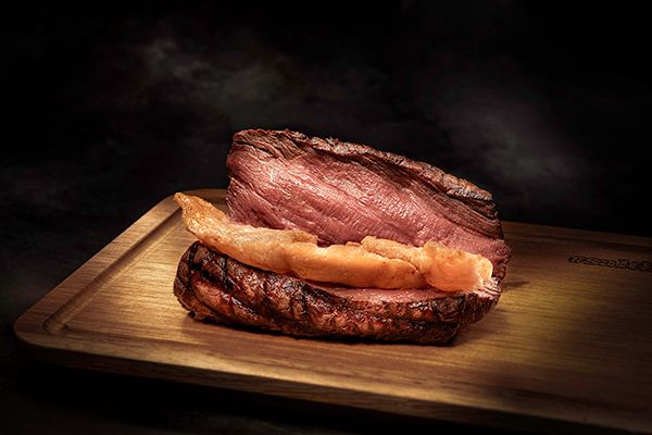 Nusr-Et Dubai — theatrical steakhouse