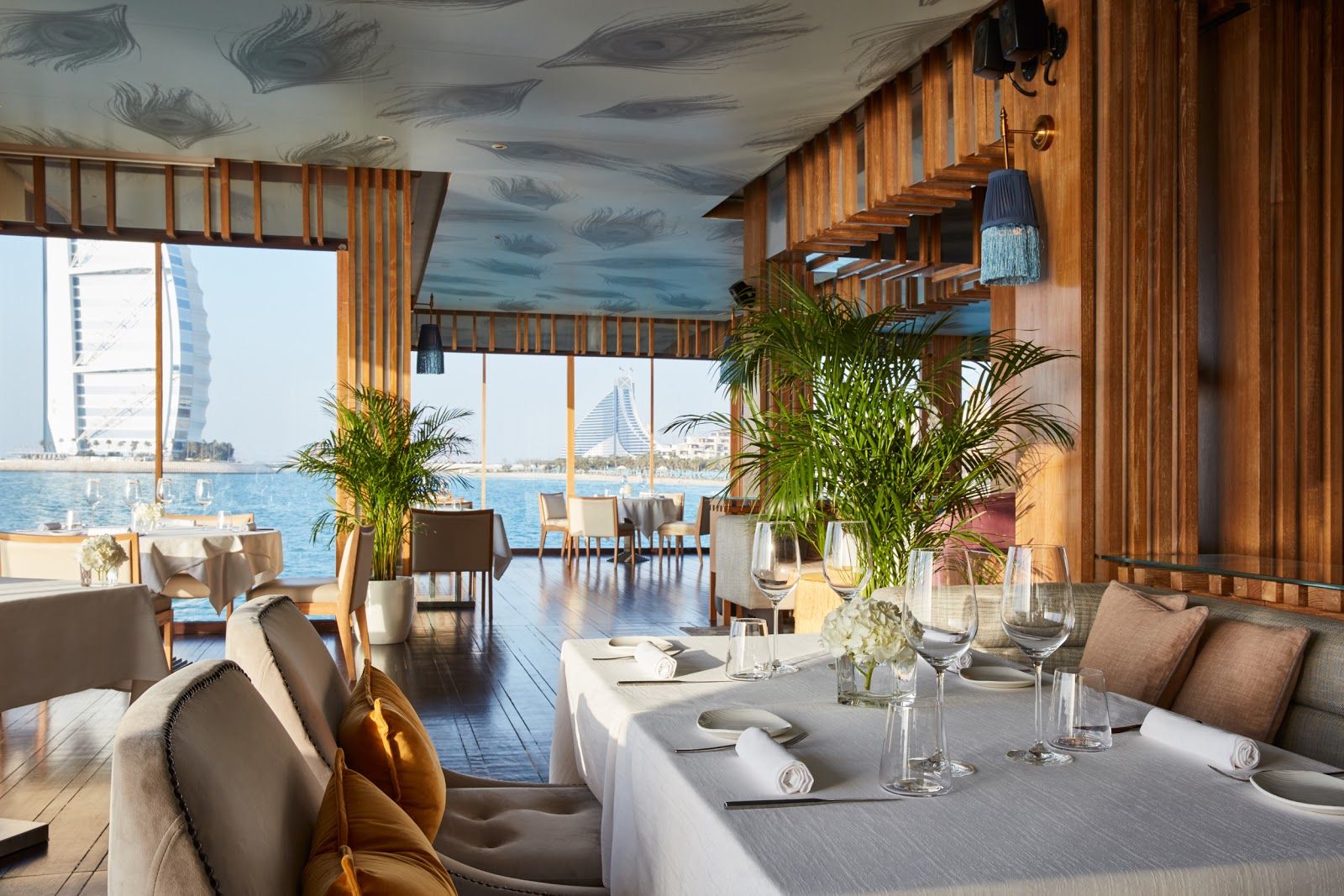 Pierchic Al Qasr Dubai pier seafood restaurant Arabian Gulf