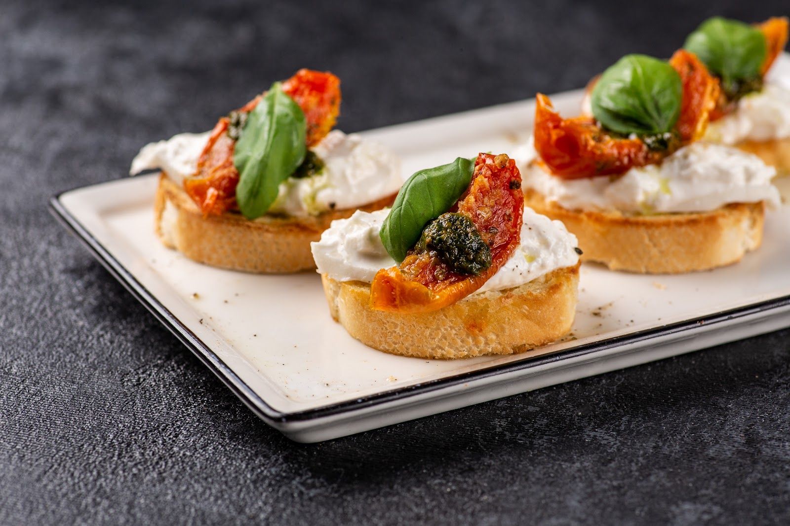 PizzaExpress Dubai Mall — thin-crust pizza