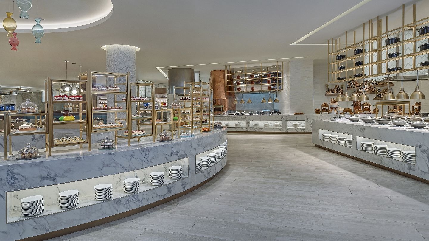Saffron Atlantis Dubai — the main buffet hall at full evening service