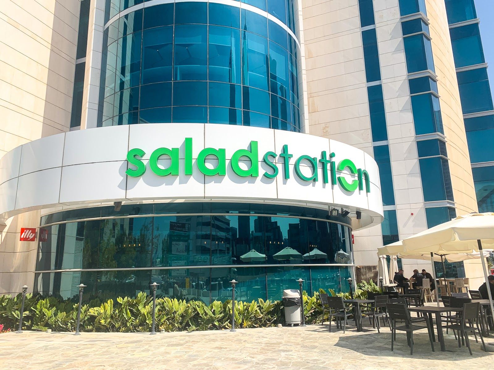 Saladworks Dubai — raw vegan chopped salad