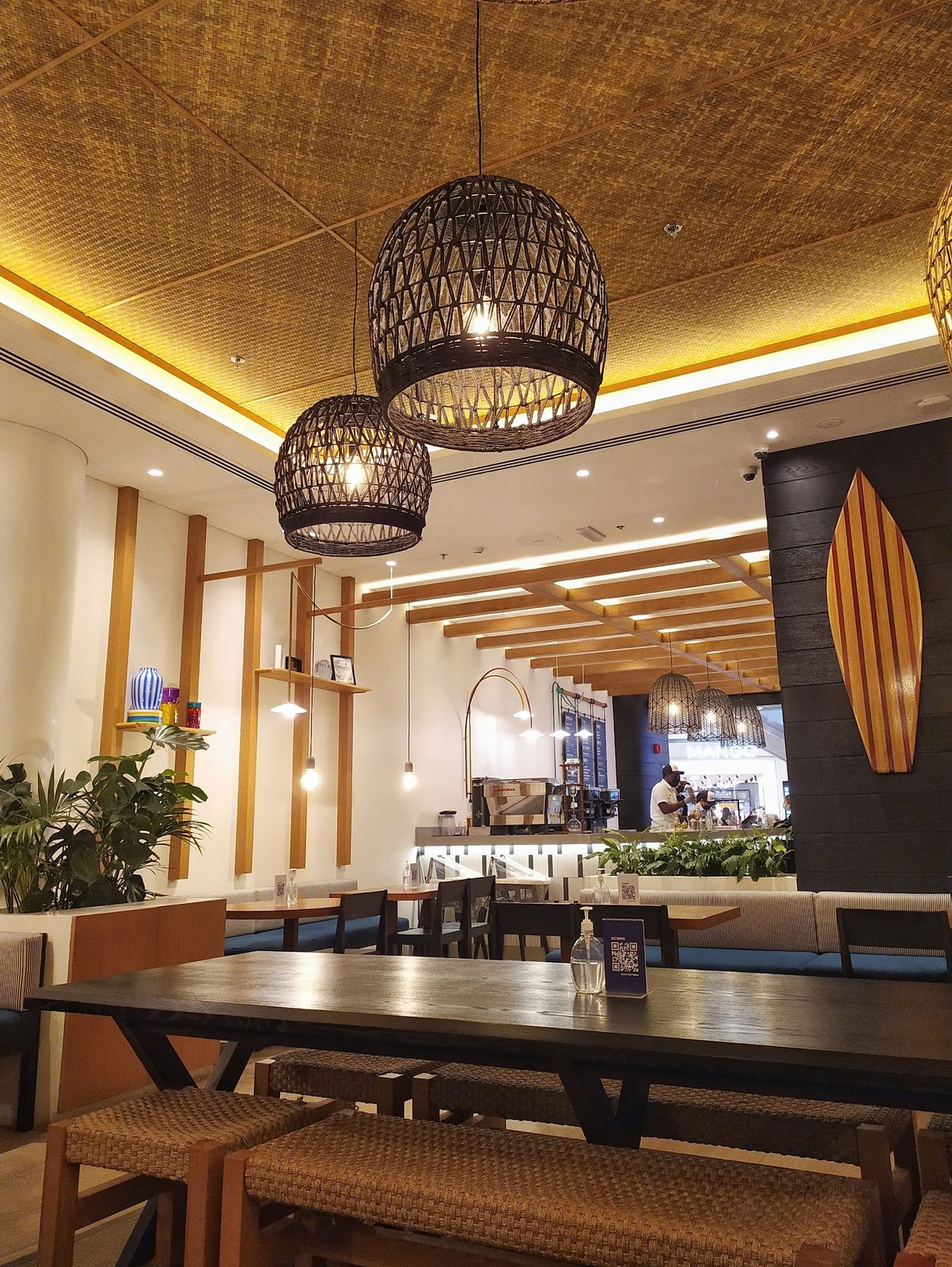 SALT Kite Beach Dubai burger
