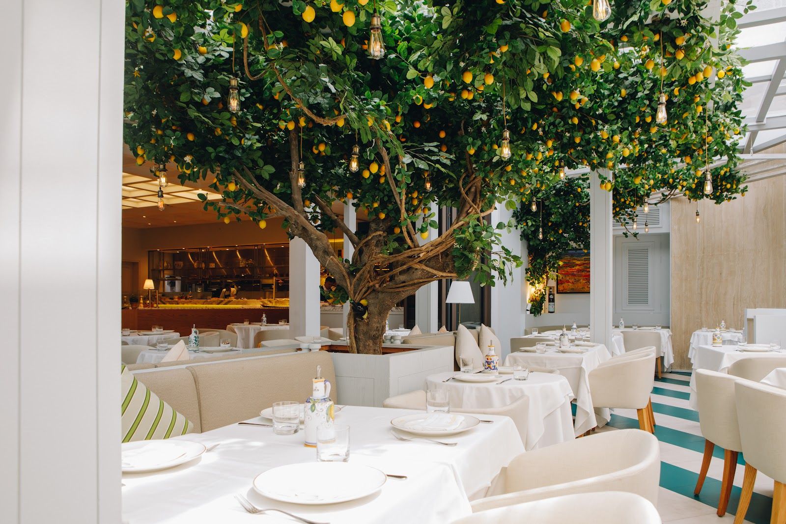 Scalini Four Seasons Jumeirah Dubai - Italian garden terrace
