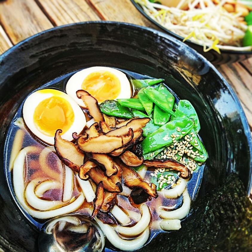 Wokyo Noodle Bar Dubai — noodle boxes at the business lunch counter
